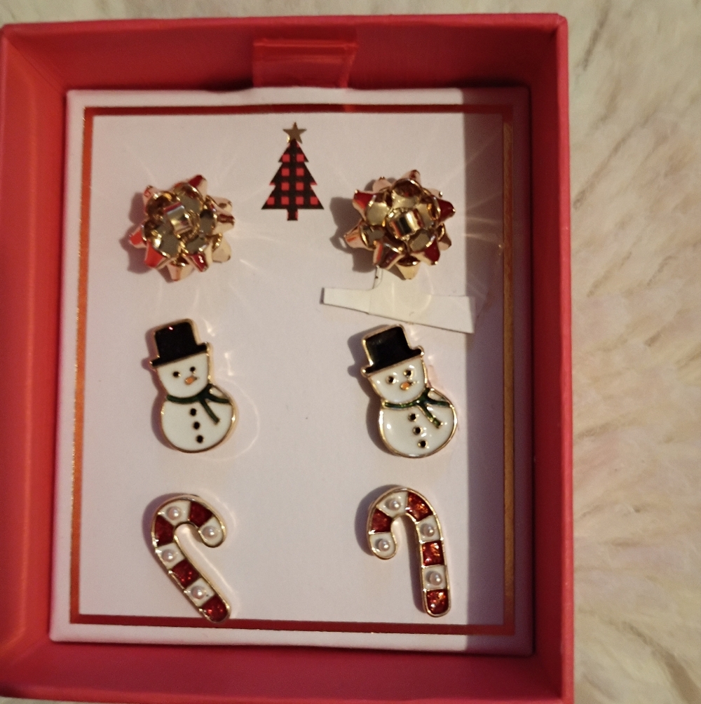 Festive Holiday Earring Set NIB